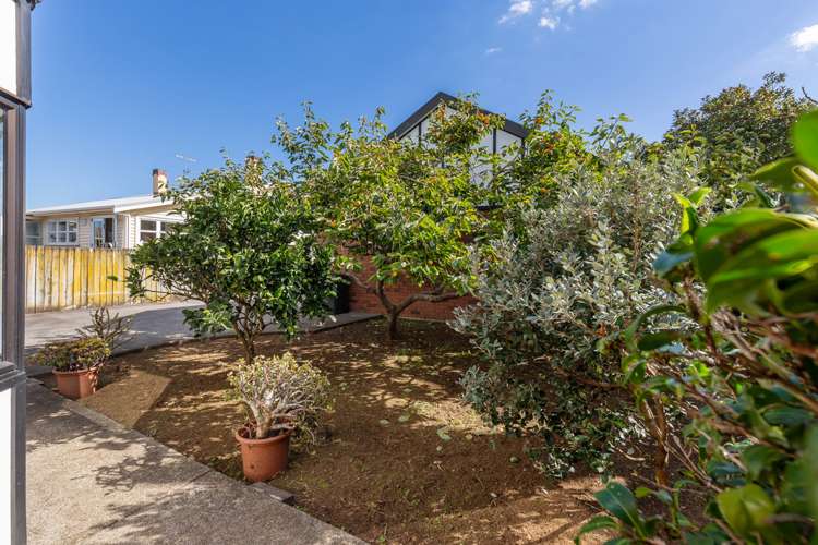 101a Symonds Street Royal Oak_16