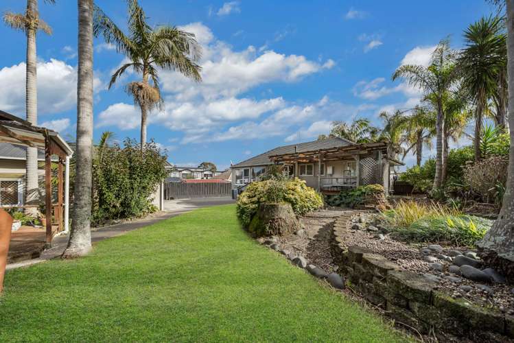 13 Gladfield Lane Te Atatu Peninsula_11