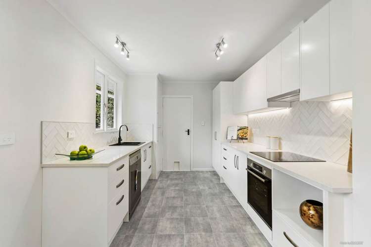 1/18 Bond Crescent Forrest Hill_7