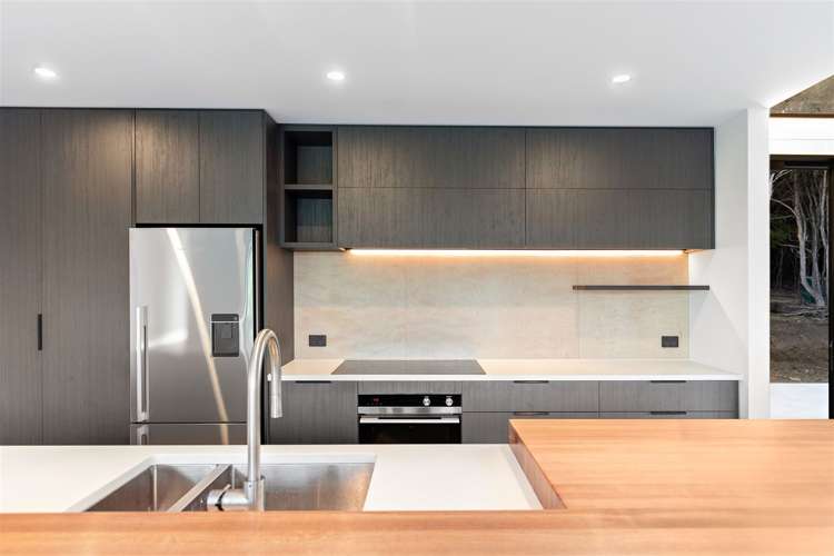 10 Goldie Lane Albert Town_6