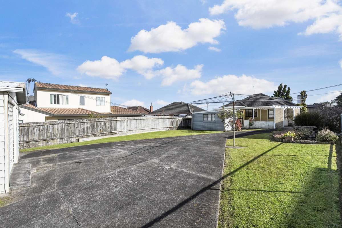 40 White Swan Road_1
