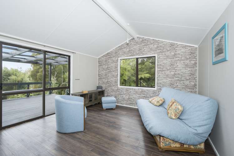 847 West Coast Road Oratia_19