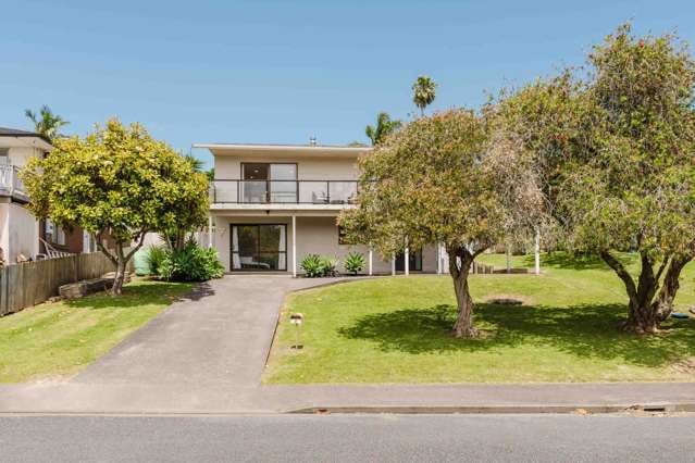 7 John Dee Crescent Red Beach_2