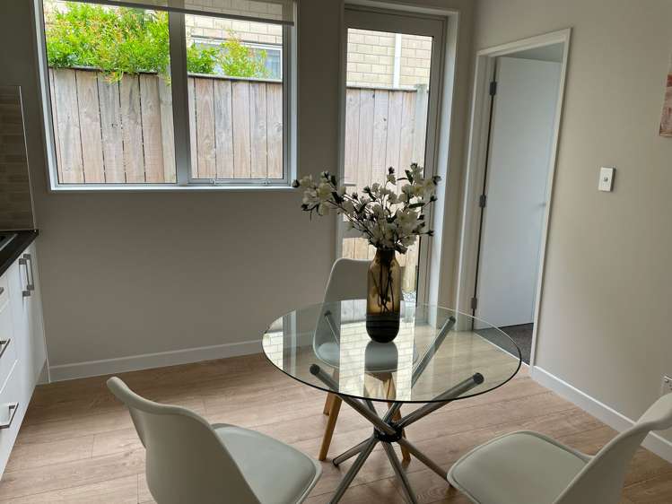 a/23 Springside Drive_0