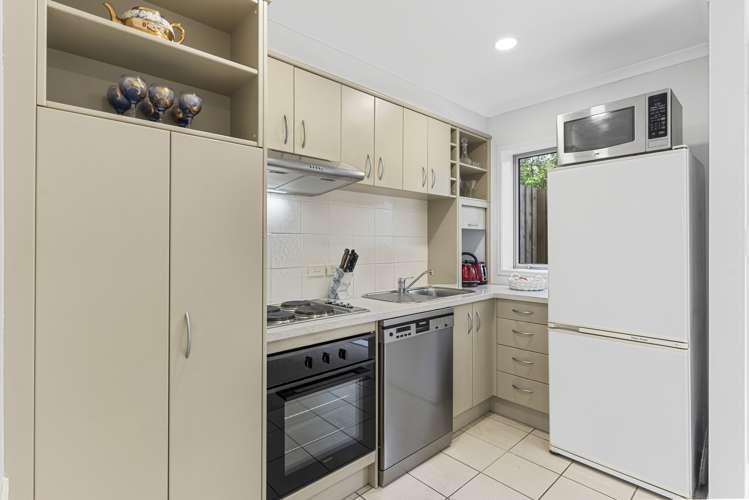 12/13 Kaihu Street Northcote_5