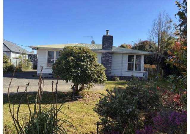 Masterton 4 bedroom home close to shops