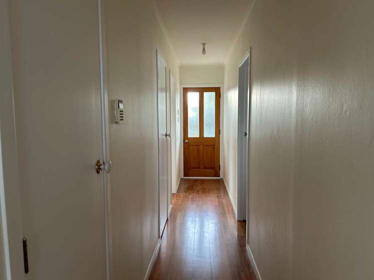 17 Clinton Avenue Te Atatu Peninsula_2