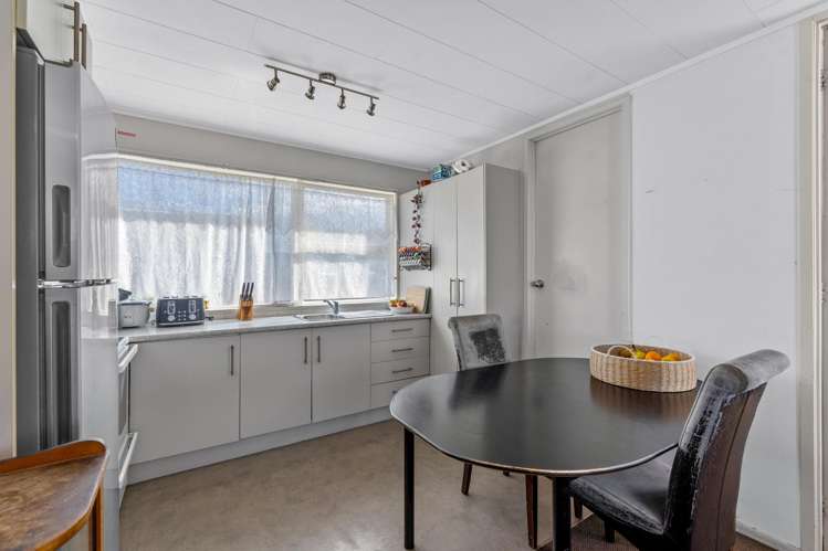 144 Mahia Road Wattle Downs_7