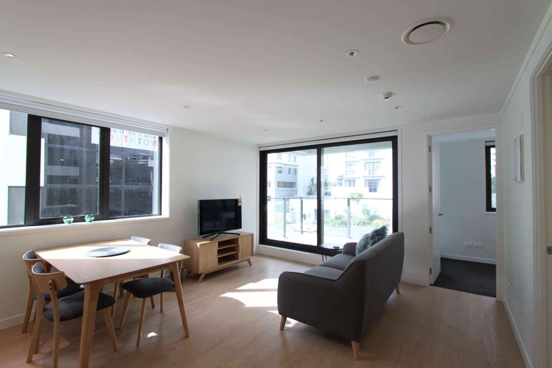 L2/147 Nelson Street 10015_0