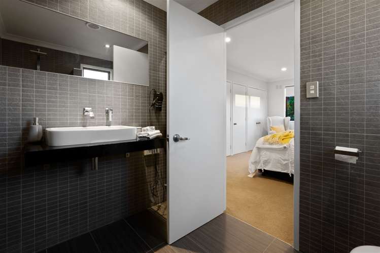 14 San Martin Place Goodwood Heights_12