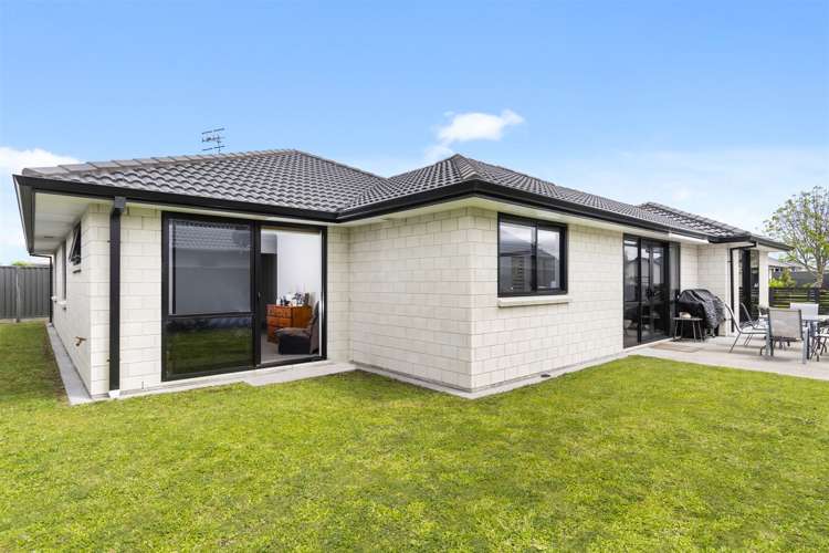 31 Te Ranga Memorial Drive Pyes Pa_13