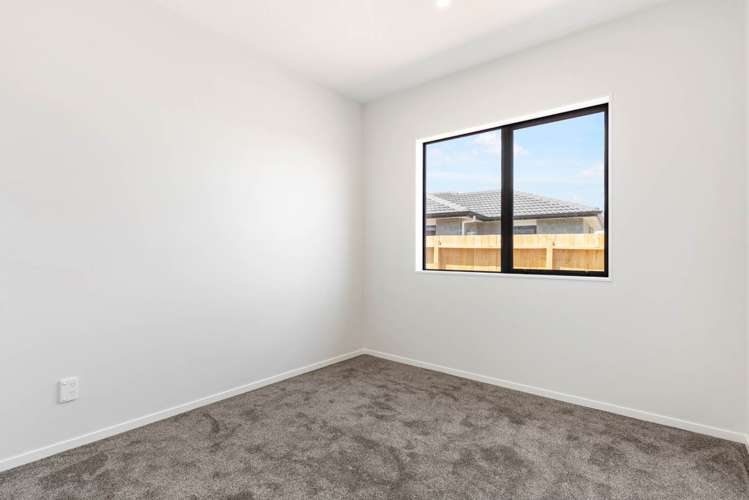 6 Paapaka Way Waiuku_13