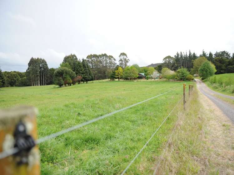 726 Whangamata Road Kinloch_2