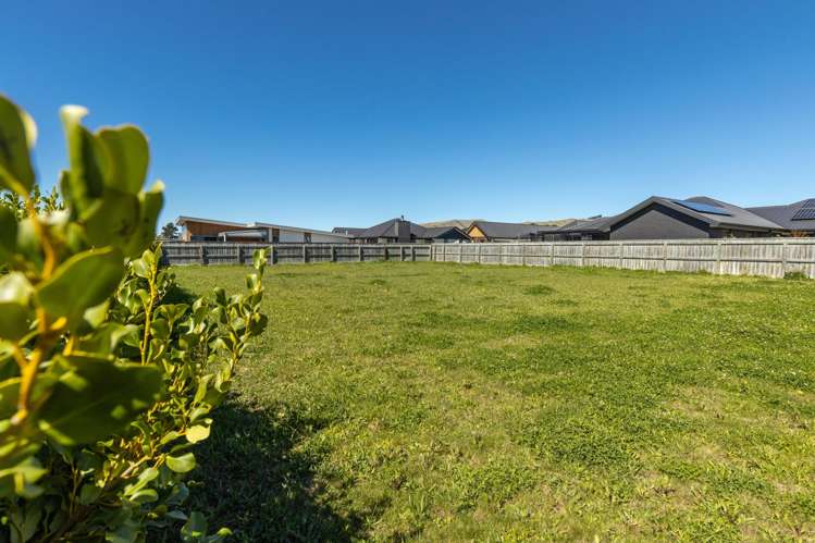 9 Kittyhawk Road Burleigh_6