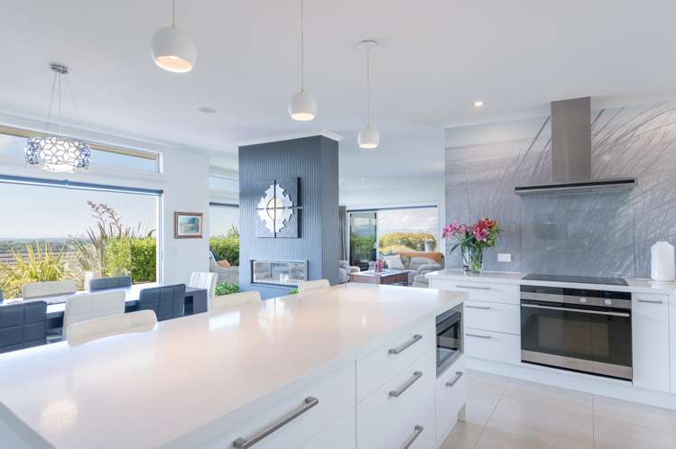 23 Katania Heights Brightwater_10