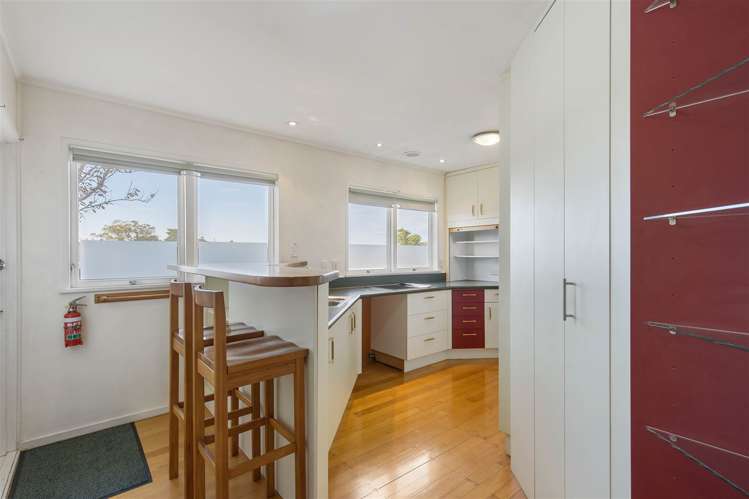 6 Raines Avenue Forrest Hill_10