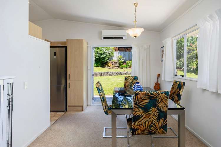 707 & 707B New North Road Mount Albert_60