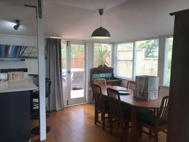 5 Atkinson Road Titirangi_1