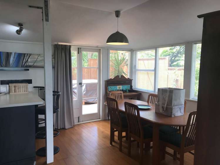 5 Atkinson Road Titirangi_1