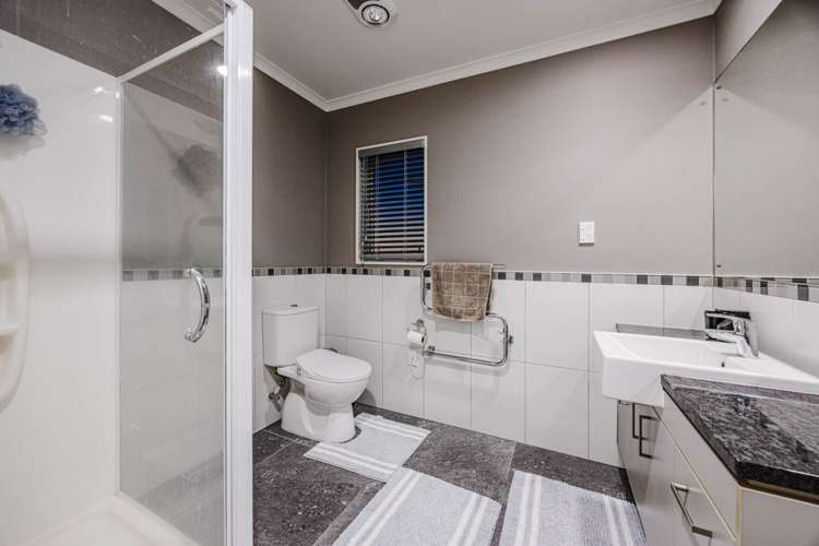 3 Viera Drive Flat Bush_14