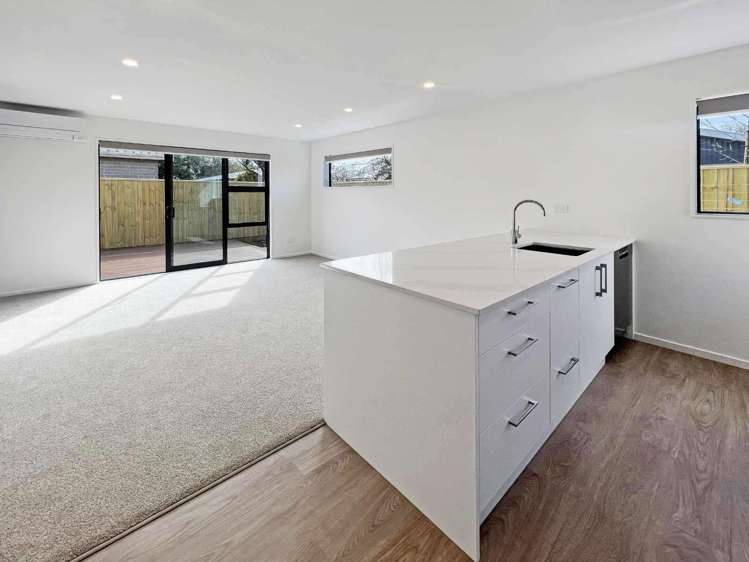 6/15 Frederick Street Waltham_3