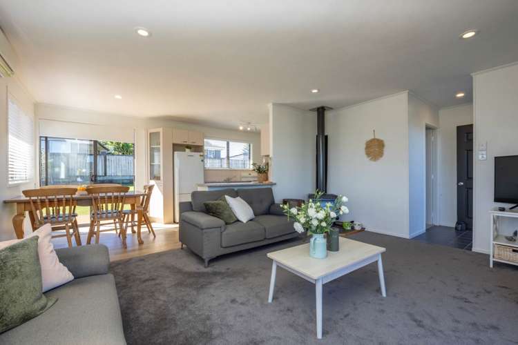 91 Solar Road Glen Eden_5