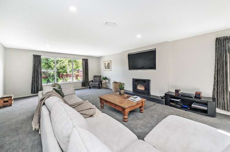 24 North Terrace Darfield_13