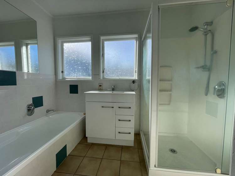 8 Malvina Place Bucklands Beach_24