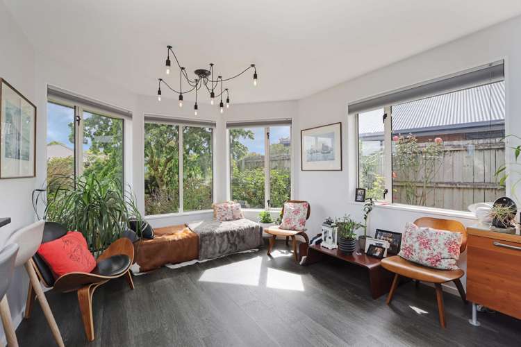 55 Pages Road Allenton_2