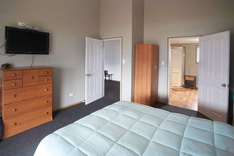 29 Acheron Way Te Anau_37