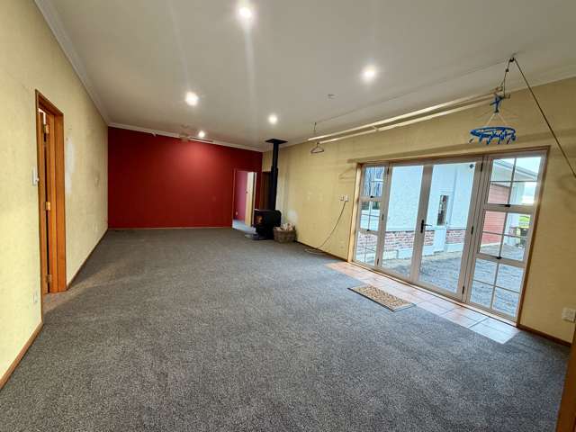 610 Grove Bush Woodlands Road Mabel Bush_2