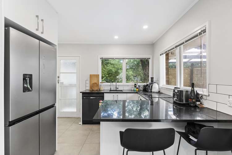 2/30 Diana Drive Glenfield_5