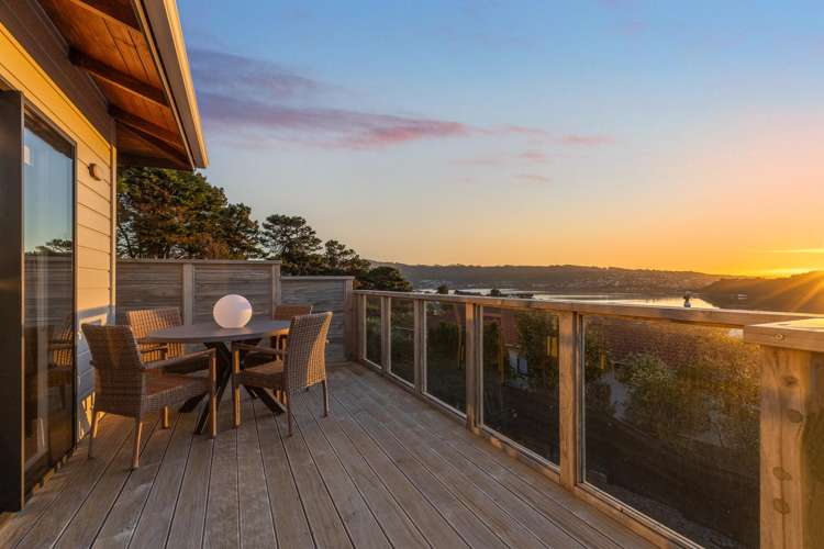 10 Kinloch Place Papakowhai_24