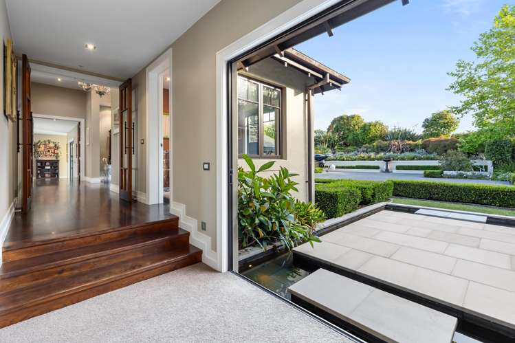 52 & 52B Warman Road Okura_18