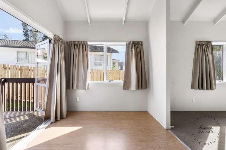 52 Moncrieff Avenue Clendon Park_1