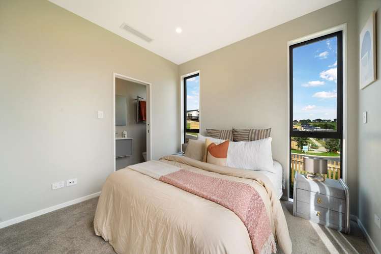 8 Whakairo Crescent Gulf Harbour_12