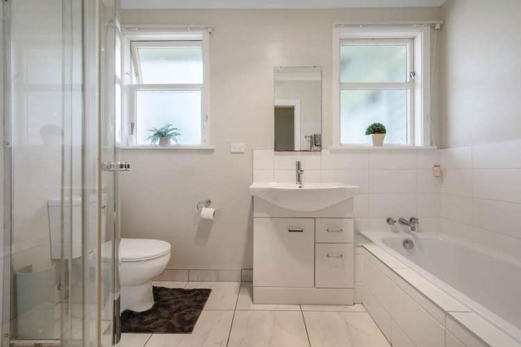 14 Gill Crescent Redwoodtown_11