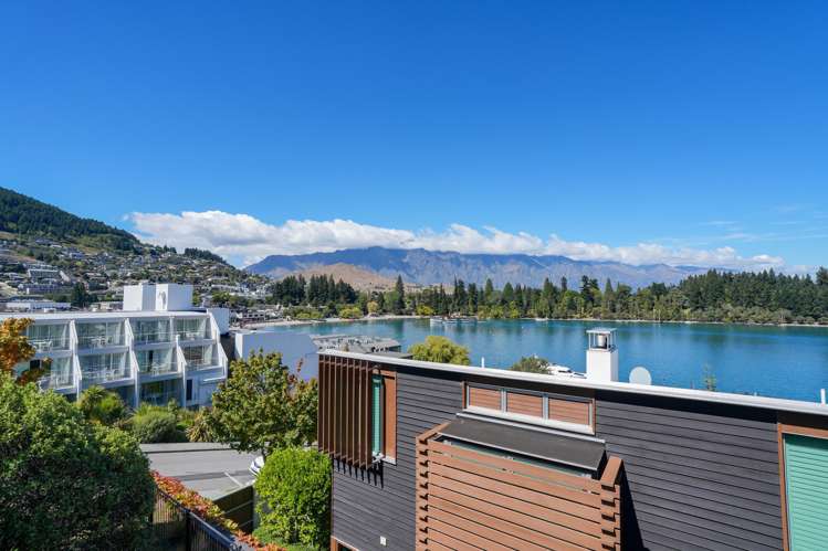 2/10 Lake Street Queenstown_53