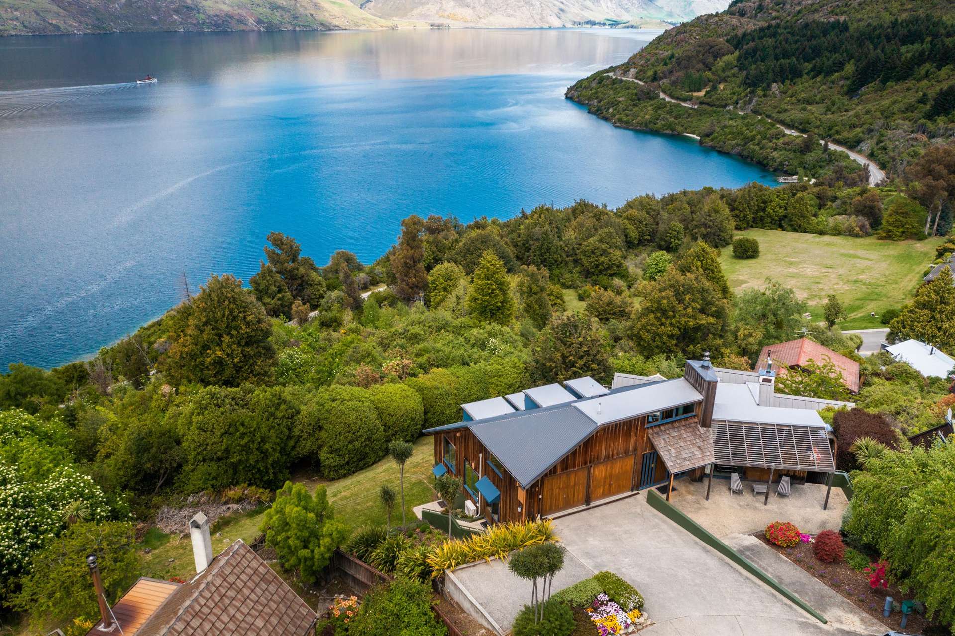 26 Mckerrow Place Fernhill/Sunshine Bay Queenstown Houses for