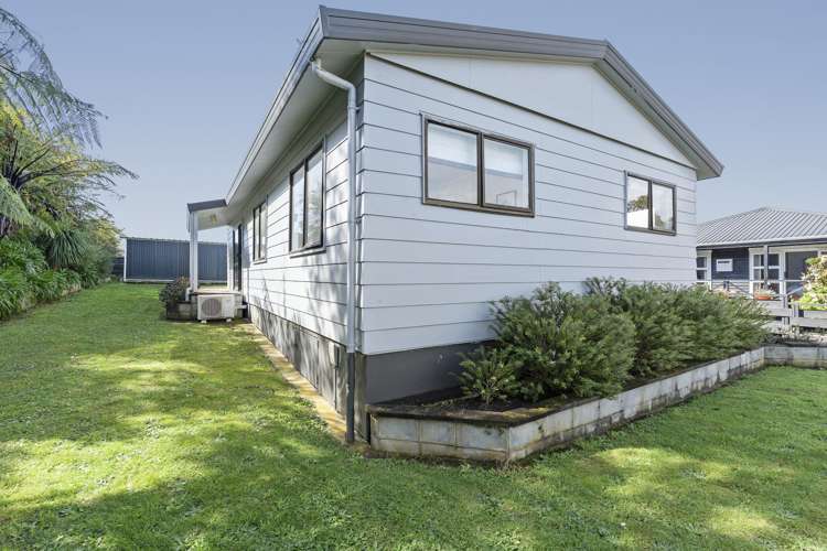 118 Riversdale Drive Merrilands_19
