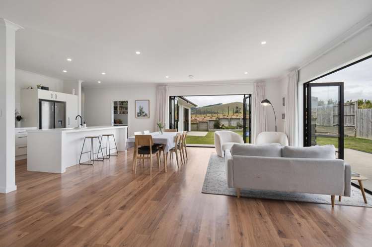 18 Atlantic Drive Fitzherbert_1