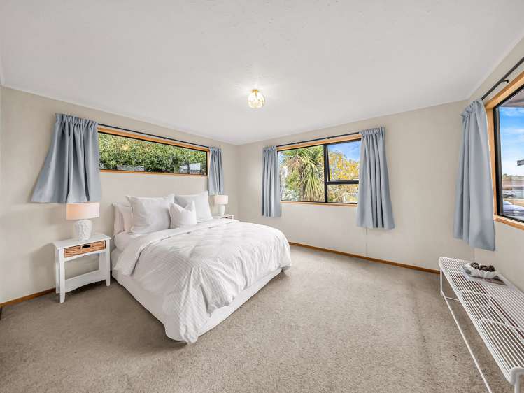 16 Donald Ross Place Te Anau_12
