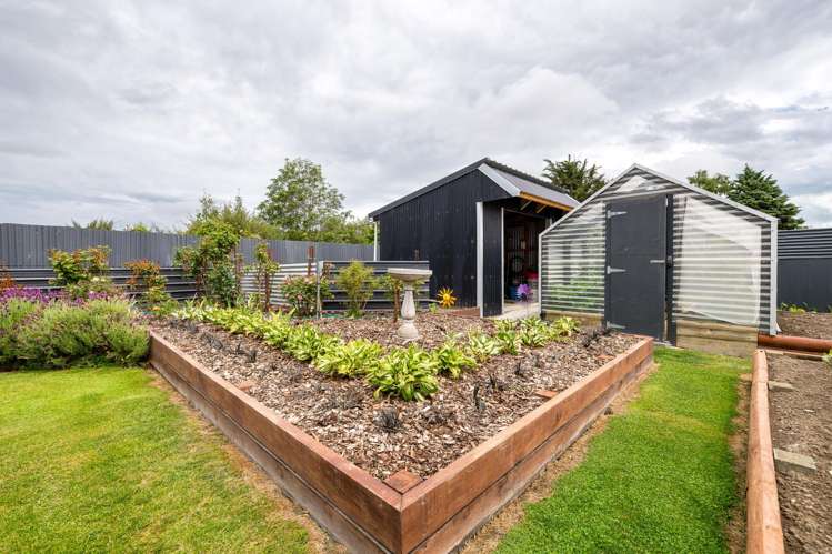 3 Holmes Street Waimate_13