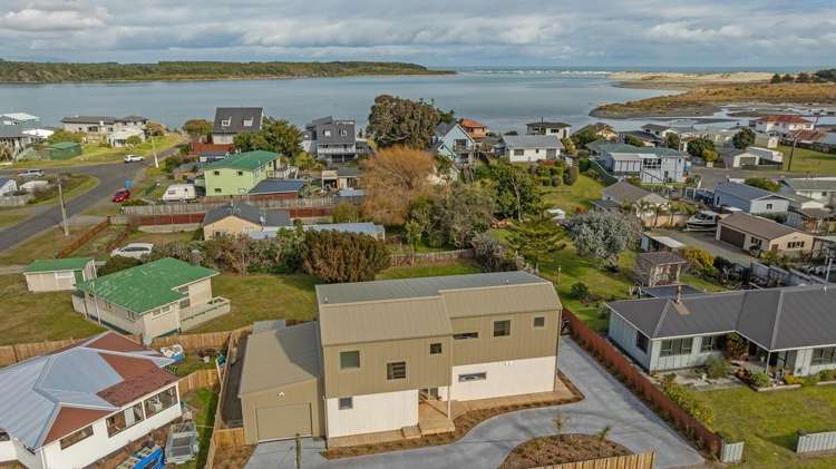12 Roore Street Foxton Beach_22