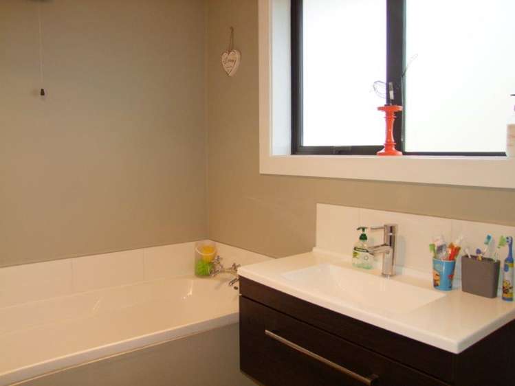 15 Moore Street Milton_19