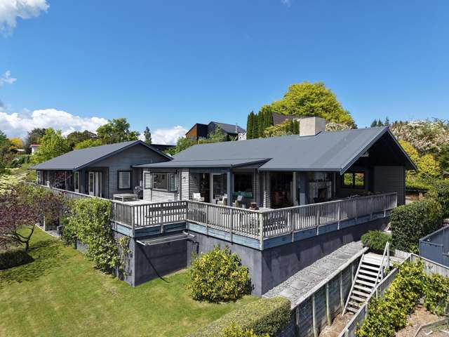 Timeless Hamptons Elegance Above Lake Taupo