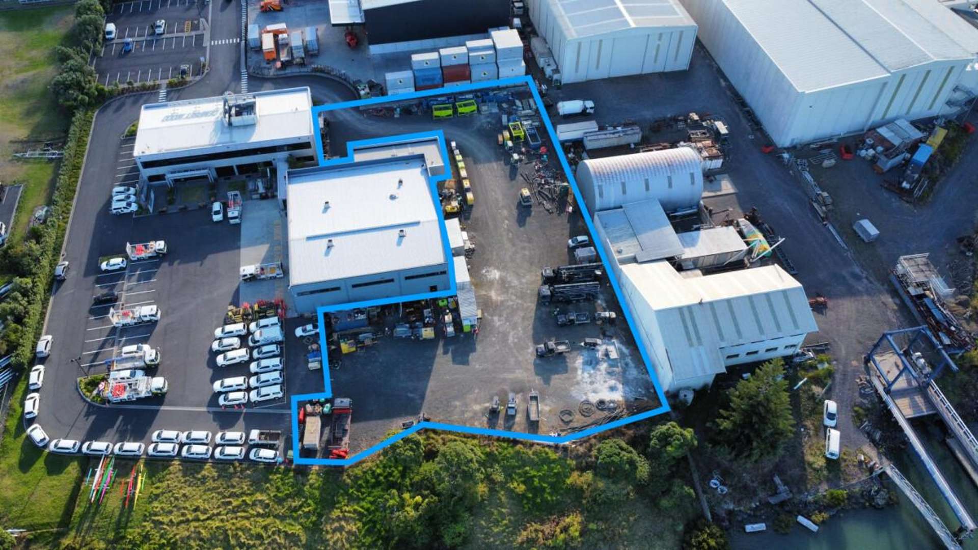 Part of | 15 Rakino Way Mount Wellington_0