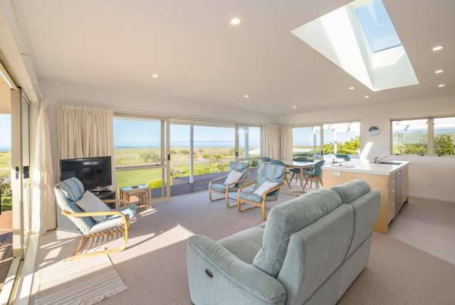 6 Beach Road Flat Point_1