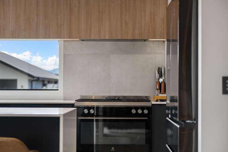 12 Pounamu Avenue Wanaka_5