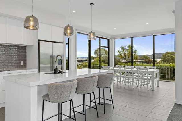 8 Kurapoto Lane Rainbow Point_3